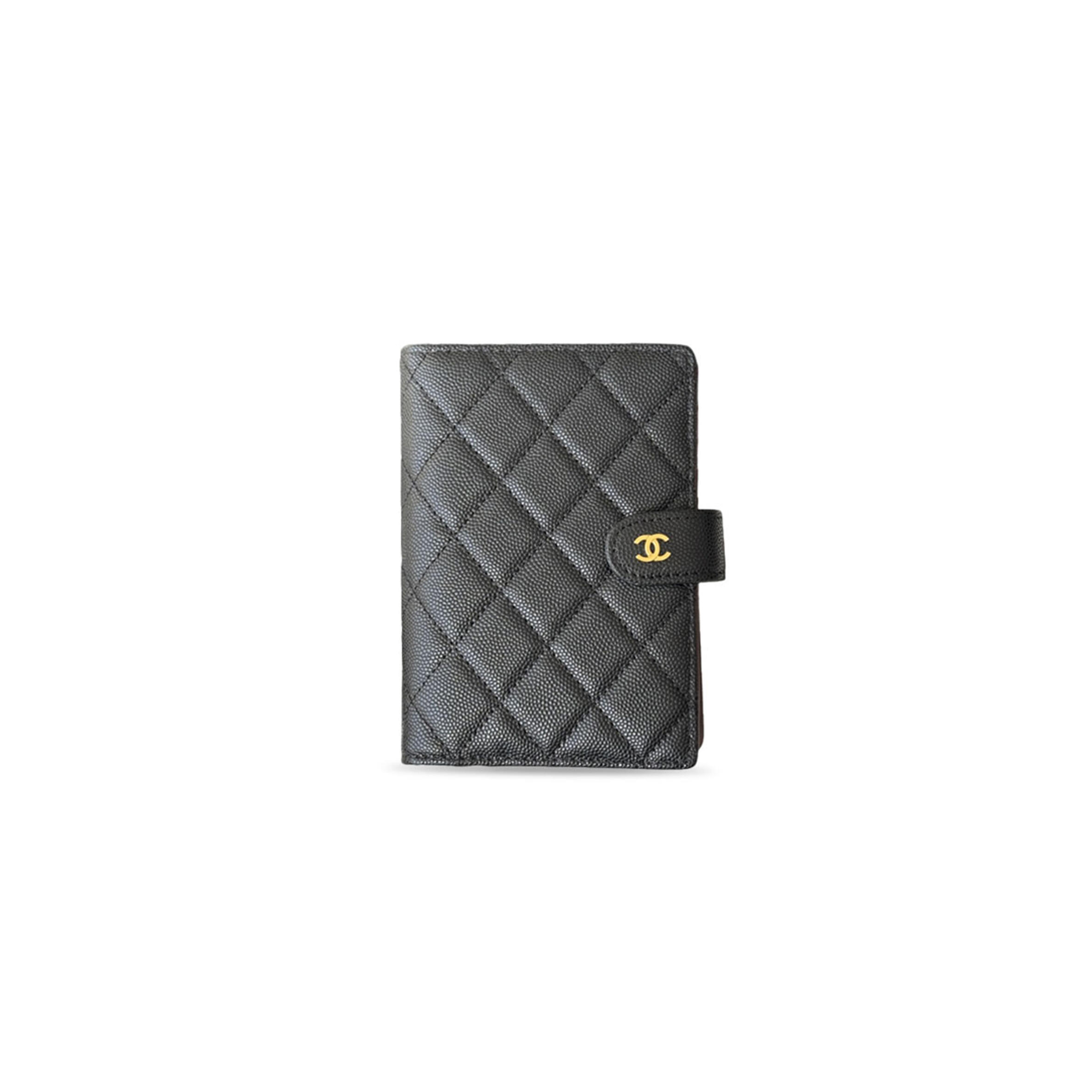 CHANEL MASTER CAVIAR QUILTED PASSPORT HOLDER A96066 (15*10*3cm) 